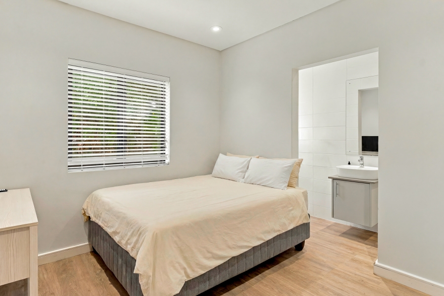 4 Bedroom Property for Sale in Somerset Ridge Western Cape